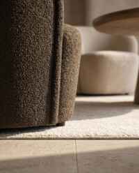 LEDA Manou Detail