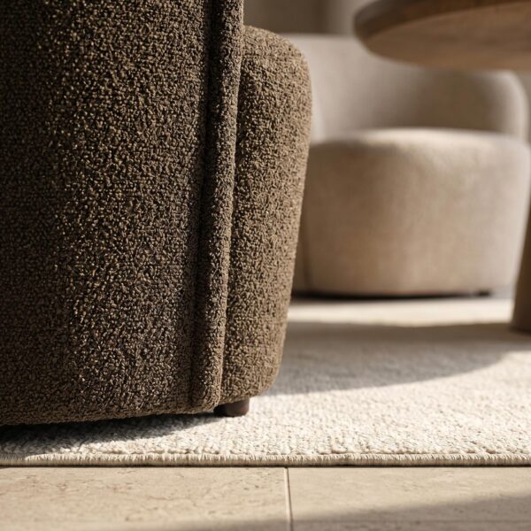LEDA Manou Detail